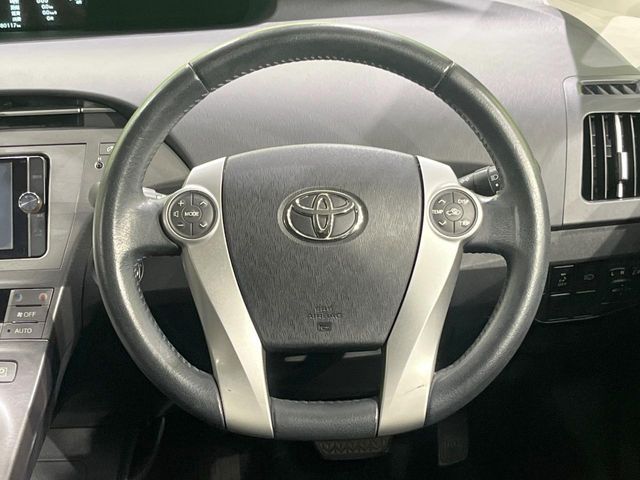 TOYOTA PRIUS 2012 Image 31