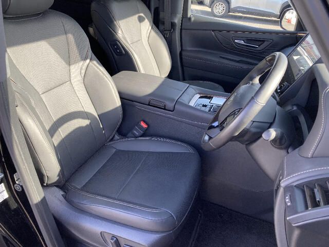 TOYOTA ALPHARD HYBRID 4WD 2025 Image 31