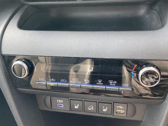 TOYOTA YARIS CROSS HYBRID 2023 Image 31