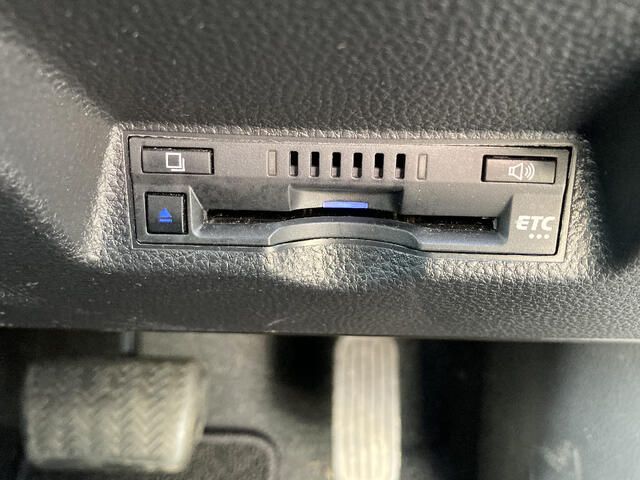 TOYOTA YARIS CROSS HYBRID 2023 Image 31