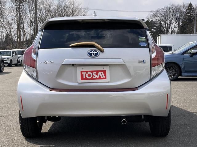 TOYOTA AQUA 2015 Image 31