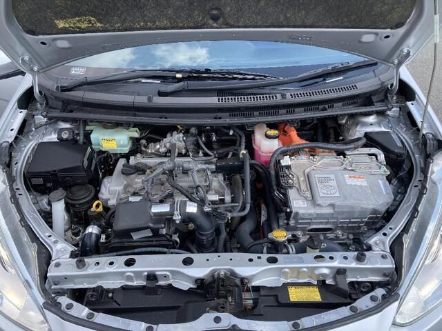 TOYOTA AQUA 2015 Image 31