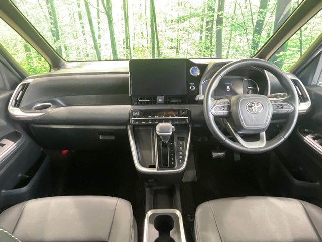 TOYOTA NOAH HYBRID 2023 Image 31