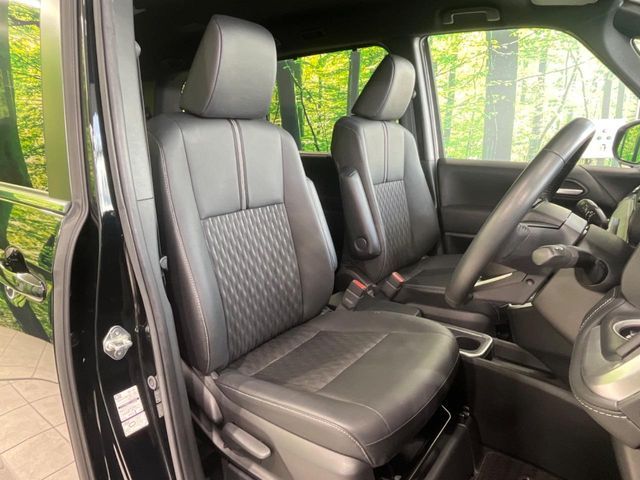 TOYOTA NOAH HYBRID 2023 Image 31