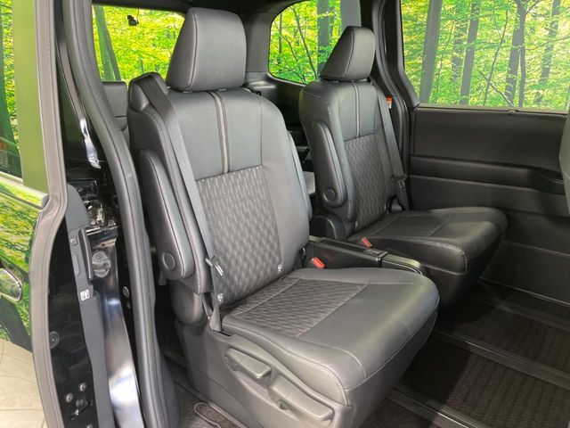 TOYOTA NOAH HYBRID 2023 Image 31