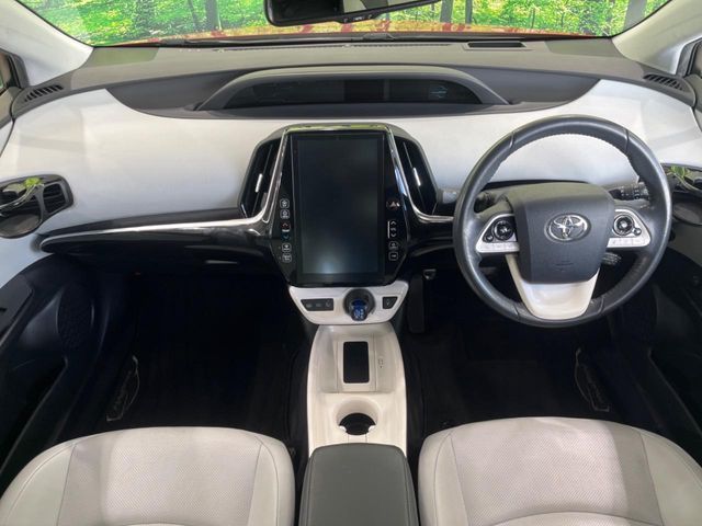 TOYOTA PRIUS PHV 2017 Image 31