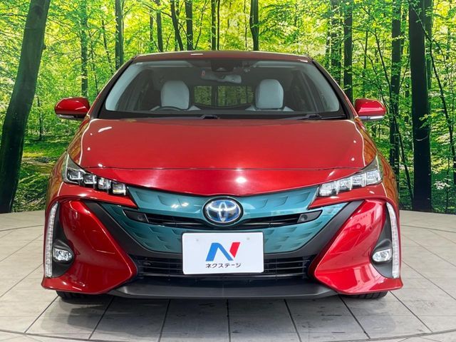 TOYOTA PRIUS PHV 2017 Image 31