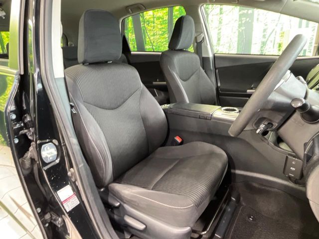 TOYOTA PRIUS ALPHA 2017 Image 31