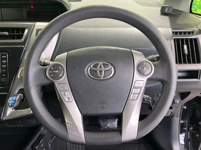 TOYOTA PRIUS ALPHA 2017 Image 31
