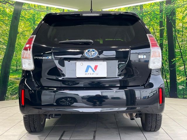 TOYOTA PRIUS ALPHA 2017 Image 31