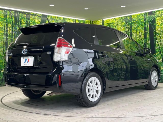 TOYOTA PRIUS ALPHA 2017 Image 31