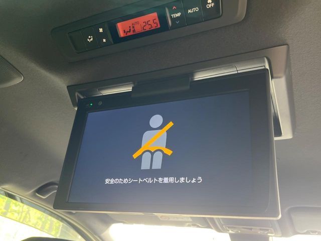 TOYOTA VOXY 2019 Image 31