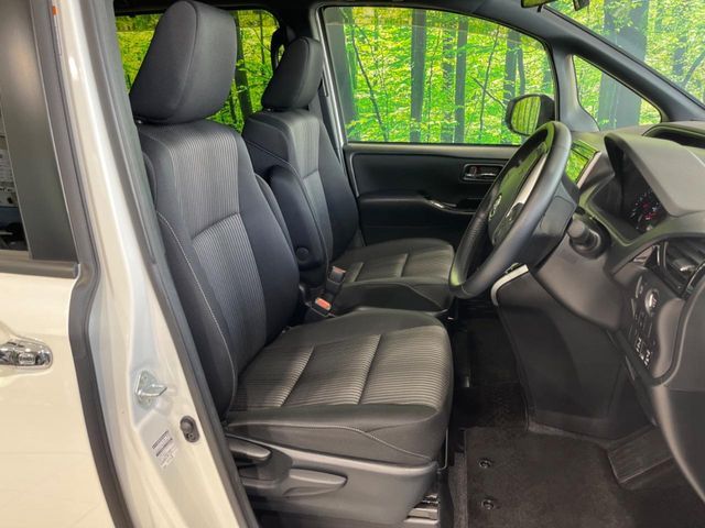 TOYOTA VOXY 2019 Image 31