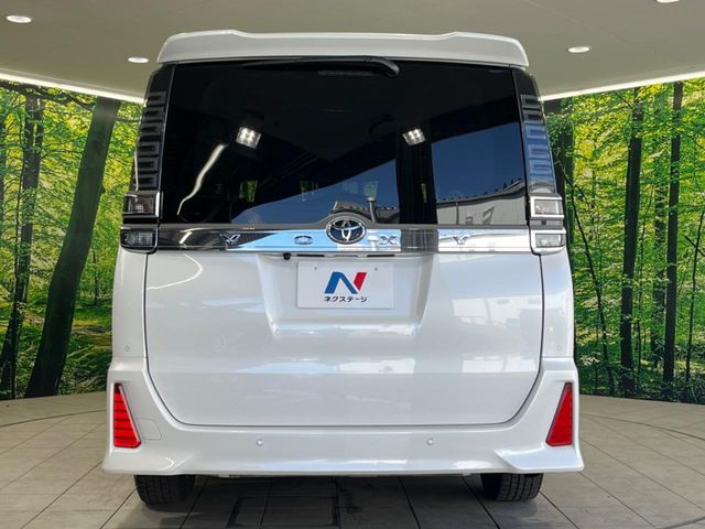 TOYOTA VOXY 2019 Image 31