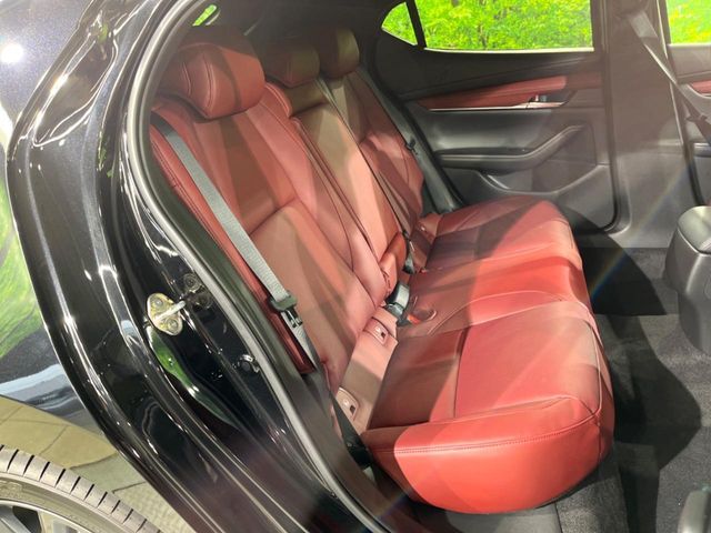 MAZDA 3 FASTBACK 2025 Image 31