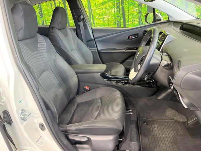 TOYOTA PRIUS 2017 Image 31