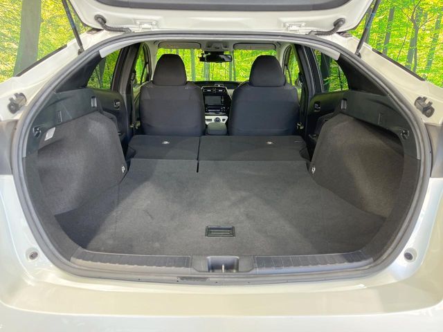 TOYOTA PRIUS 2017 Image 31