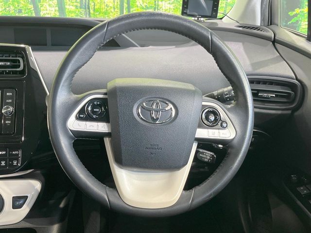 TOYOTA PRIUS 2017 Image 31