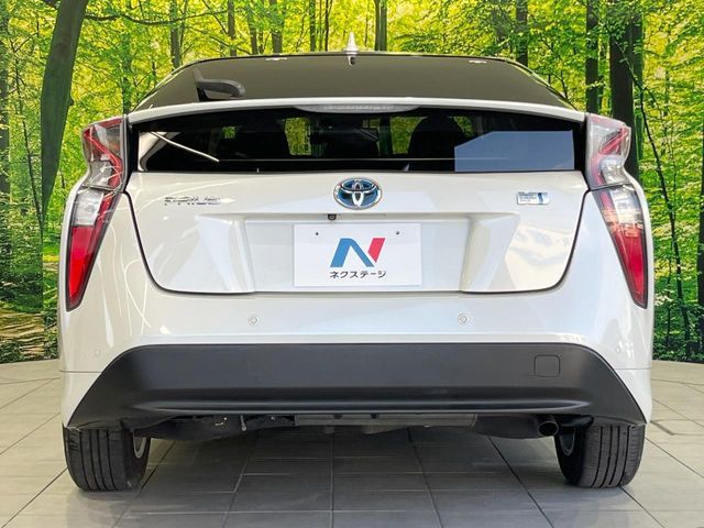 TOYOTA PRIUS 2017 Image 31