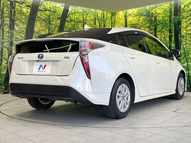 TOYOTA PRIUS 2017 Image 31
