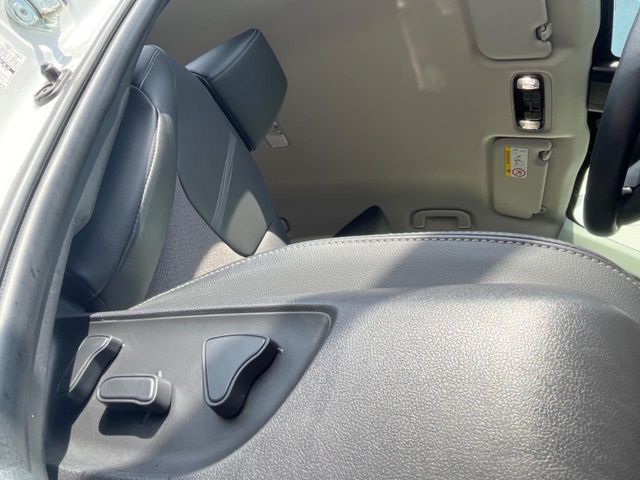 TOYOTA YARIS CROSS HYBRID 2022 Image 31