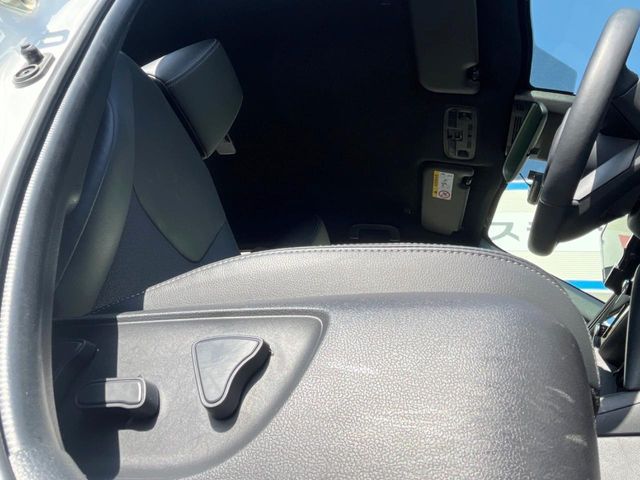 TOYOTA YARIS CROSS 2025 Image 31