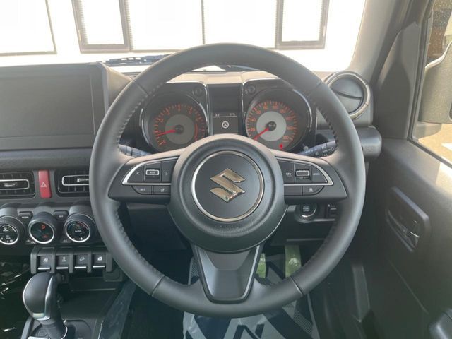 SUZUKI JIMNY NOMADE 2025 Image 31