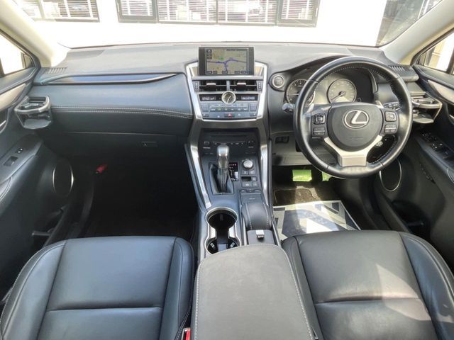 TOYOTA LEXUS NX200T 2015 Image 31