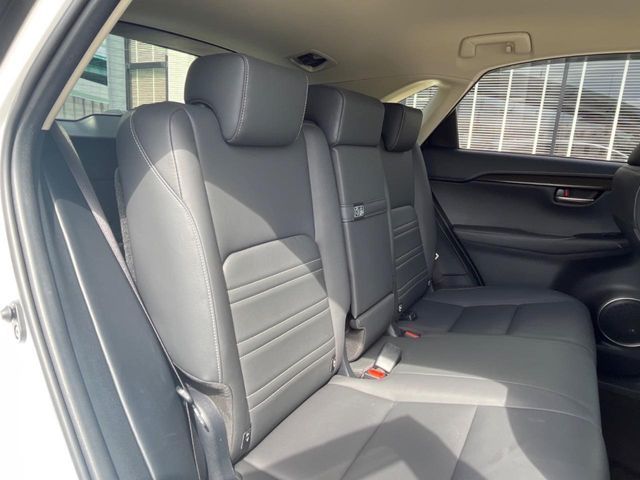 TOYOTA LEXUS NX200T 2015 Image 31