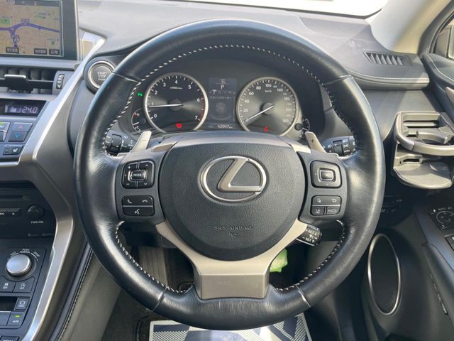 TOYOTA LEXUS NX200T 2015 Image 31