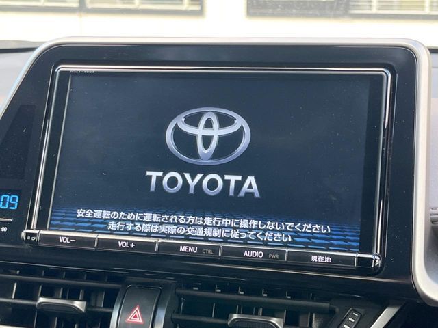 TOYOTA C-HR 2017 Image 31