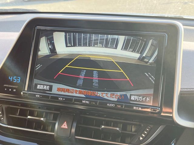 TOYOTA C-HR 2017 Image 31