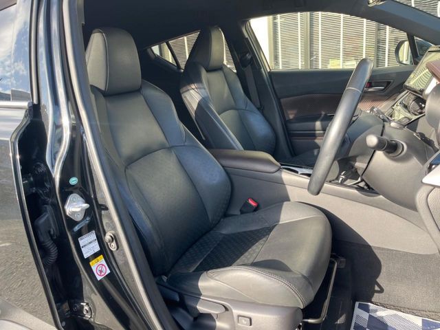 TOYOTA C-HR 2017 Image 31