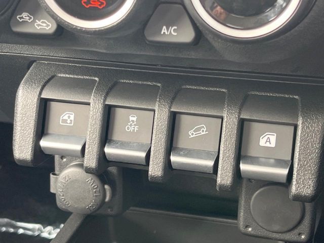 SUZUKI JIMNY NOMADE 2025 Image 31