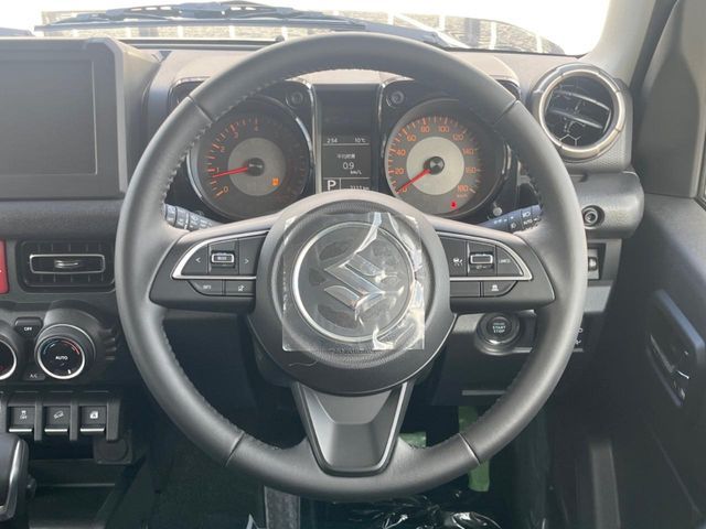 SUZUKI JIMNY NOMADE 2025 Image 31