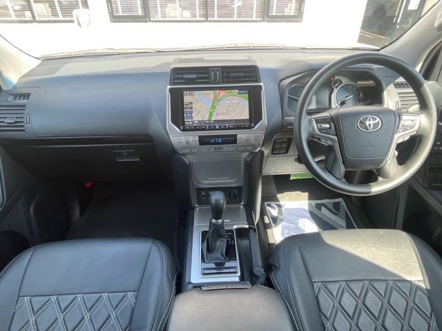 TOYOTA LANDCRUISER PRADO 2022 Image 31