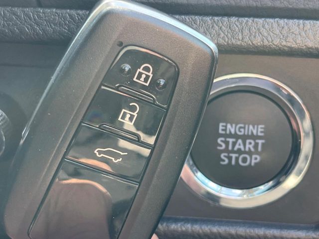 TOYOTA LANDCRUISER PRADO 2022 Image 31