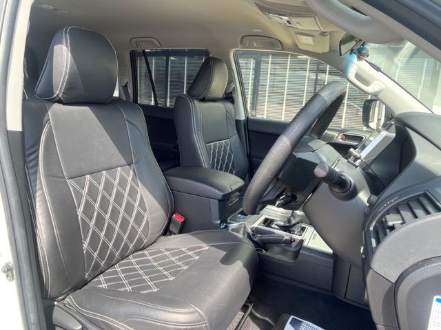 TOYOTA LANDCRUISER PRADO 2022 Image 31