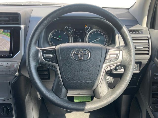 TOYOTA LANDCRUISER PRADO 2022 Image 31