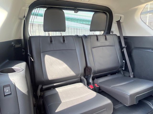 TOYOTA LANDCRUISER PRADO 2023 Image 31