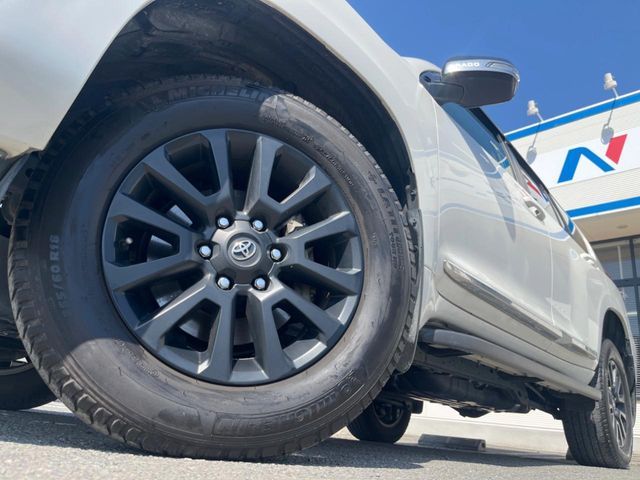TOYOTA LANDCRUISER PRADO 2023 Image 31