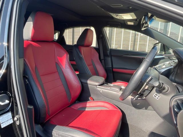 TOYOTA LEXUS NX300 2018 Image 31