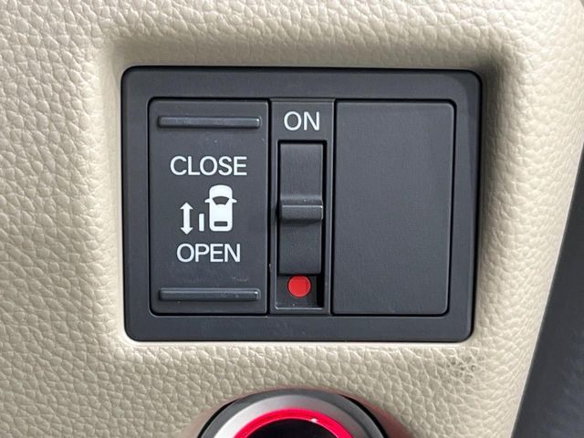 HONDA N BOX 2018 Image 31