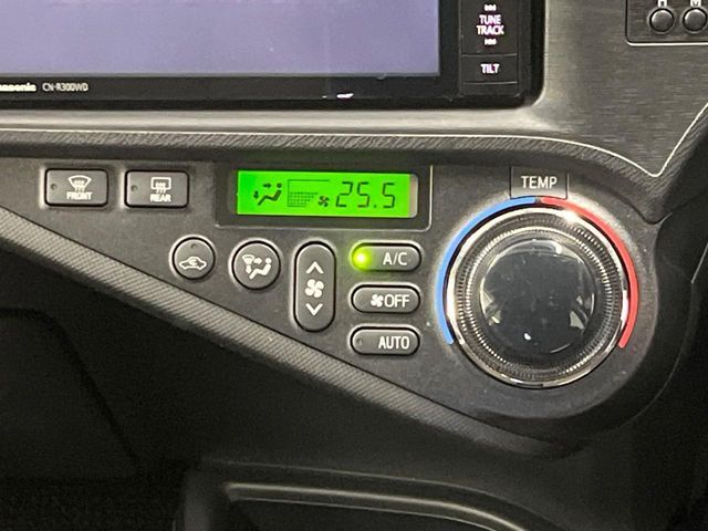 TOYOTA AQUA 2014 Image 31