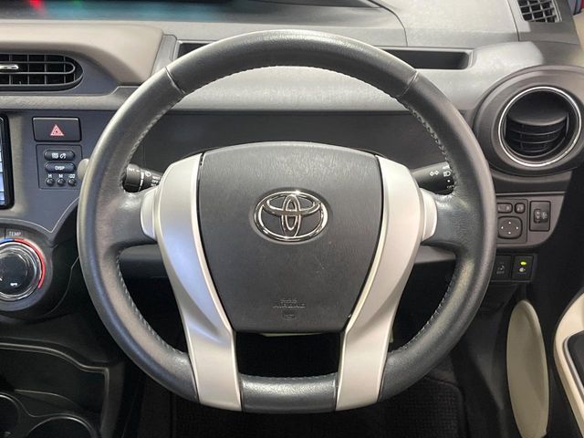 TOYOTA AQUA 2014 Image 31