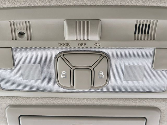 TOYOTA ESTIMA 2011 Image 31