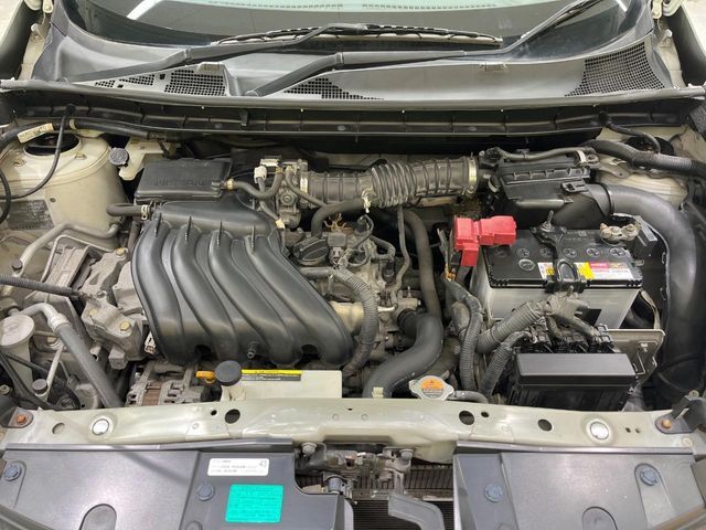 NISSAN JUKE 2011 Image 31