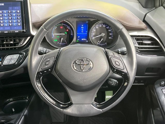 TOYOTA C-HR 2017 Image 31