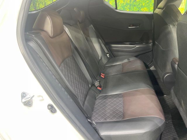 TOYOTA C-HR 2017 Image 31