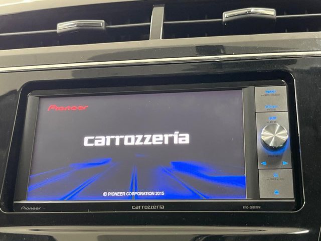 TOYOTA PRIUS ALPHA 2015 Image 31